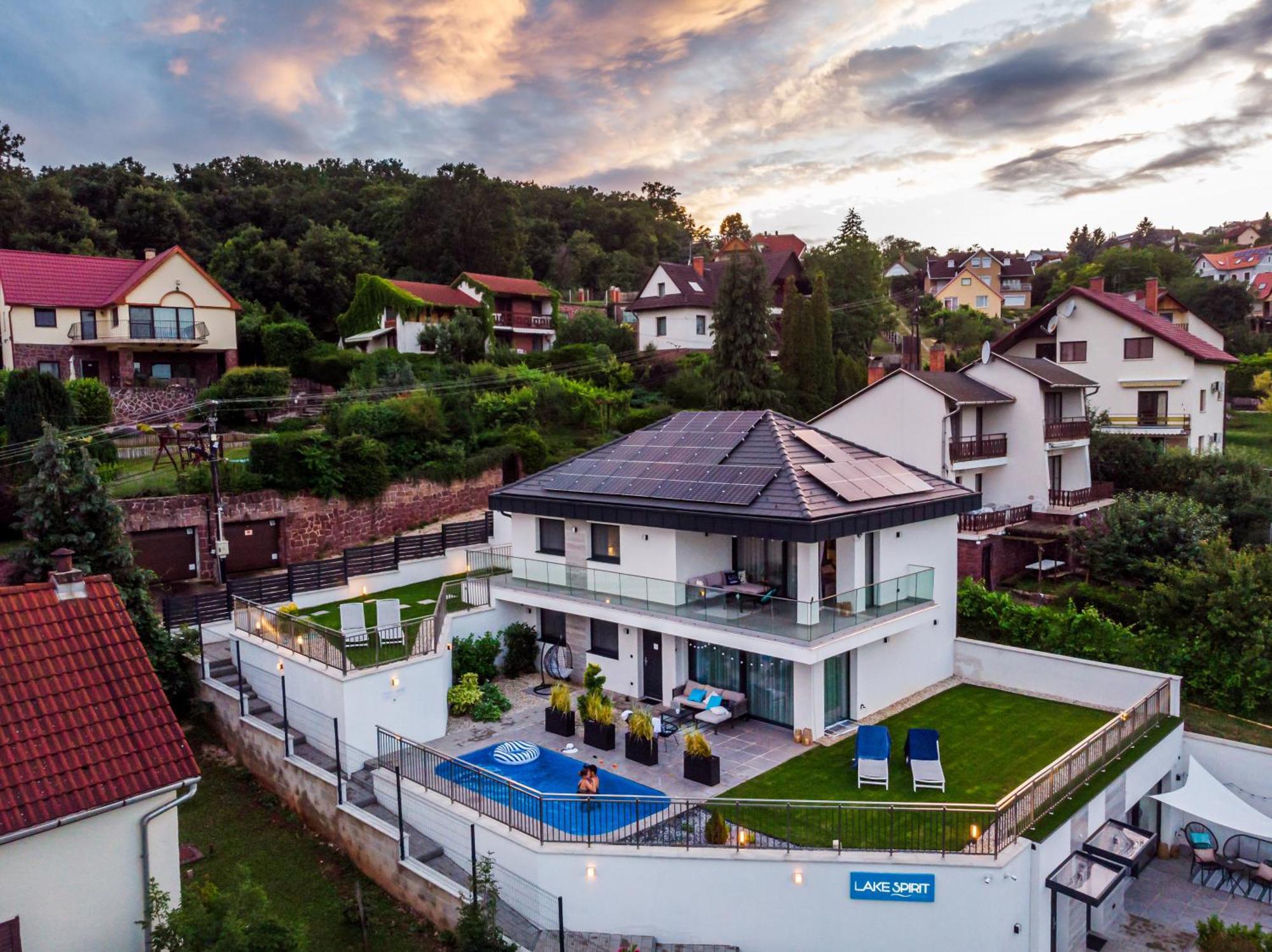 Lake Spirit Boutique Apartments Балатональмаді Екстер'єр фото